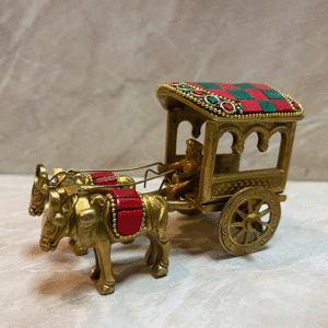 Bell Metal Ware Bullock Cart Showpiece (Red and Green)