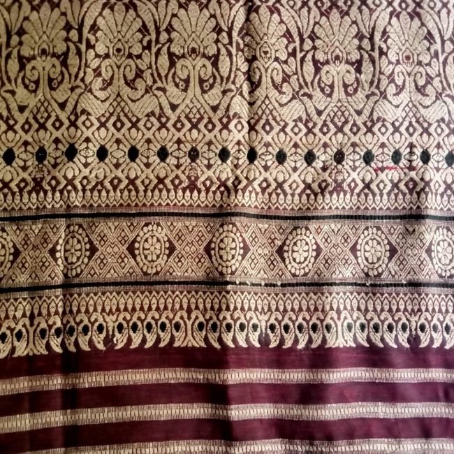 Eri Silk Maroon Geometric Pattern Stole