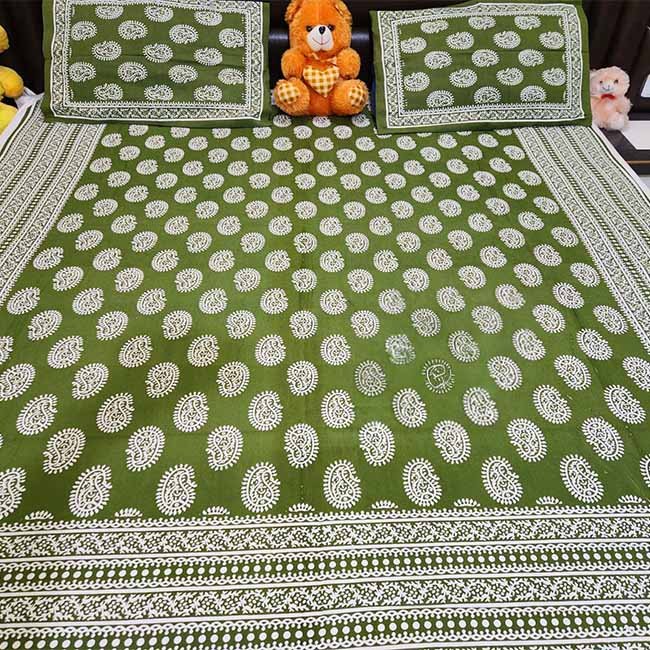 Pilkhuwa Hand Block Print Paisley Motifs Design Bedsheet with Pillow Cover Set