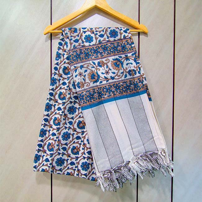 Pilkhuwa Floral Motifs and Striped Pattern Bedsheet with Pillow Cover Set